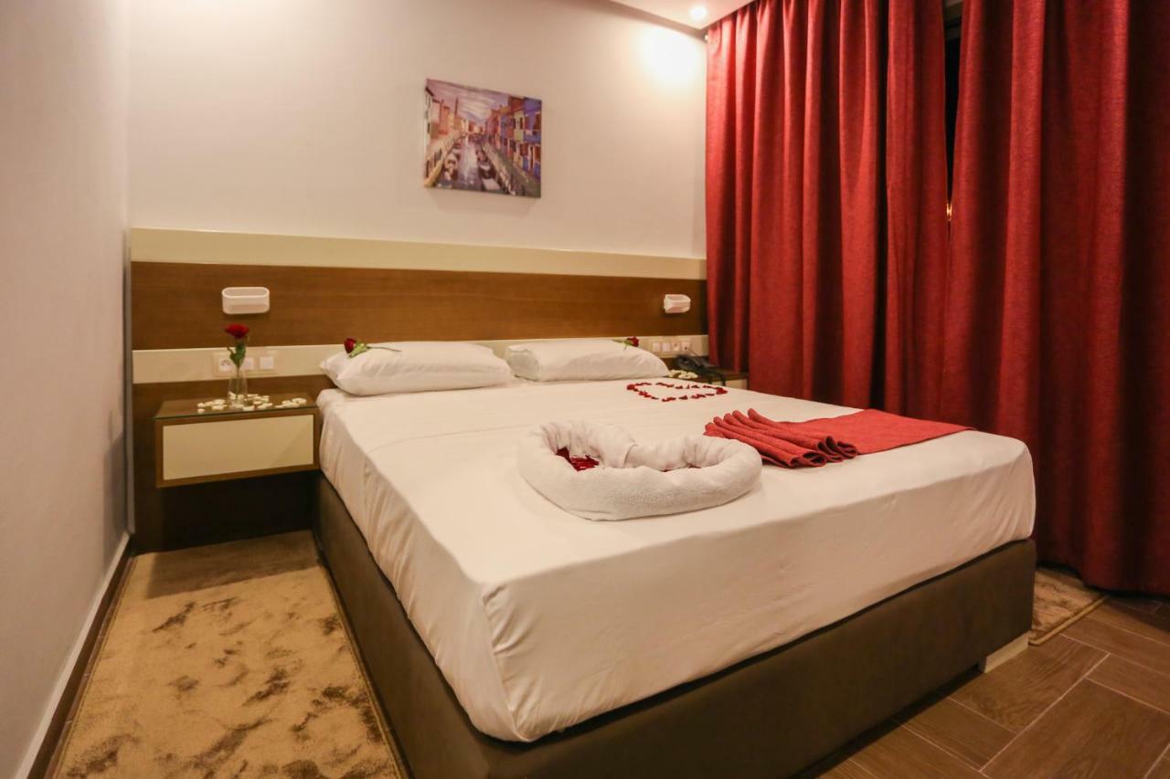 Hotel Makarim Tétouan Екстериор снимка