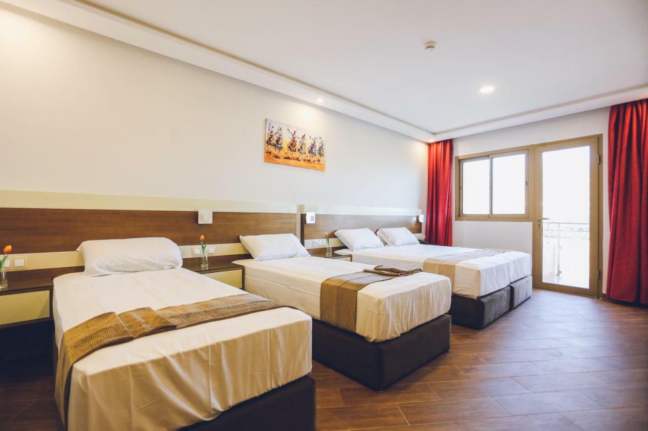 Hotel Makarim Tétouan Екстериор снимка