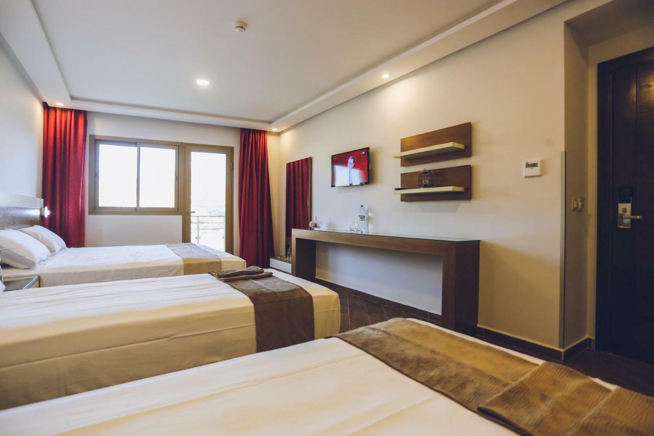 Hotel Makarim Tétouan Екстериор снимка