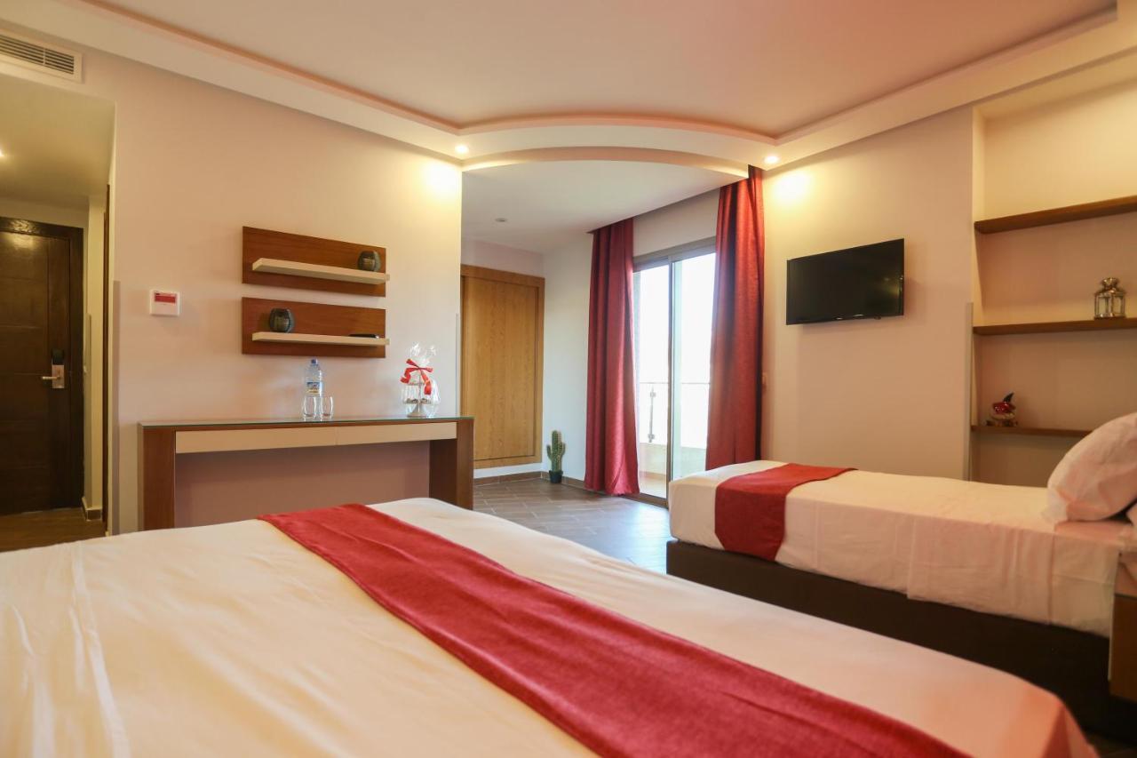 Hotel Makarim Tétouan Екстериор снимка